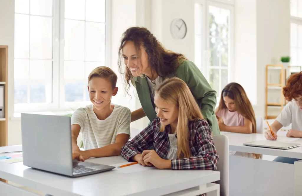 Dnešní výuka probíhá interaktivněji - Techsvět Děti ve škole