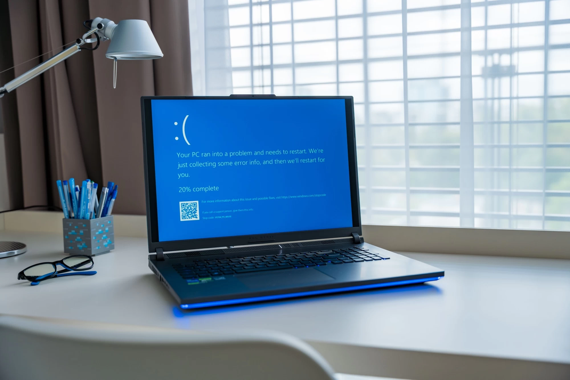 - Techsvět Modrá obrazovka na laptopu