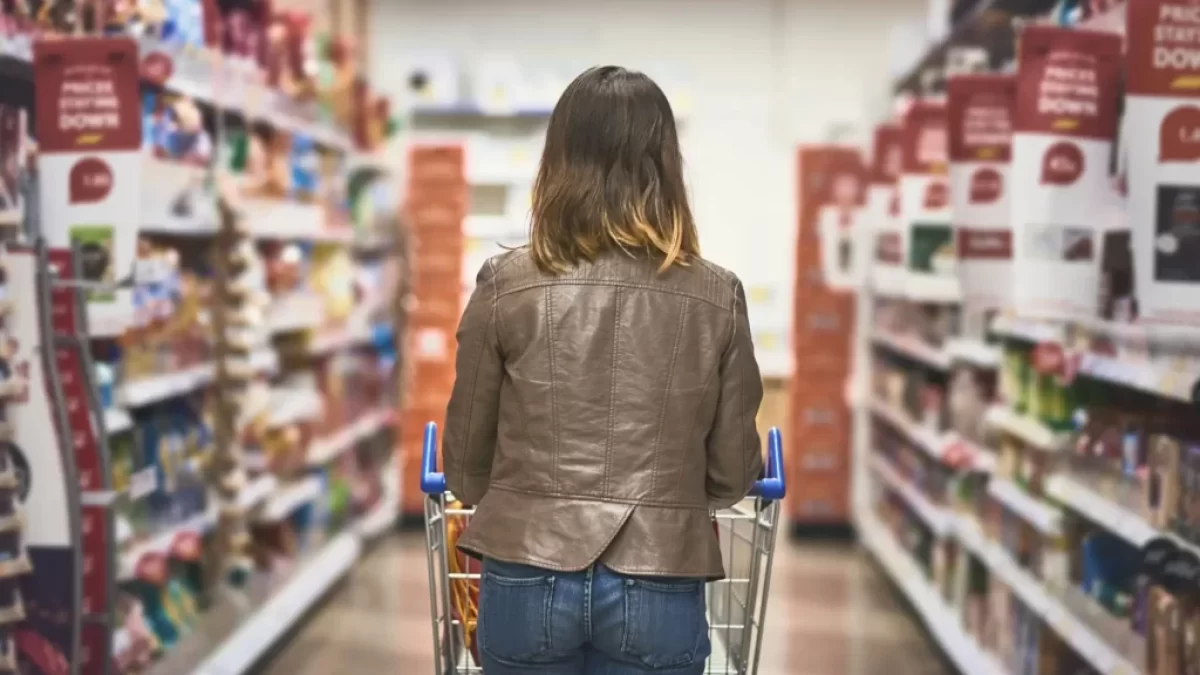 Po nocích se v supermarketech dějí věci!