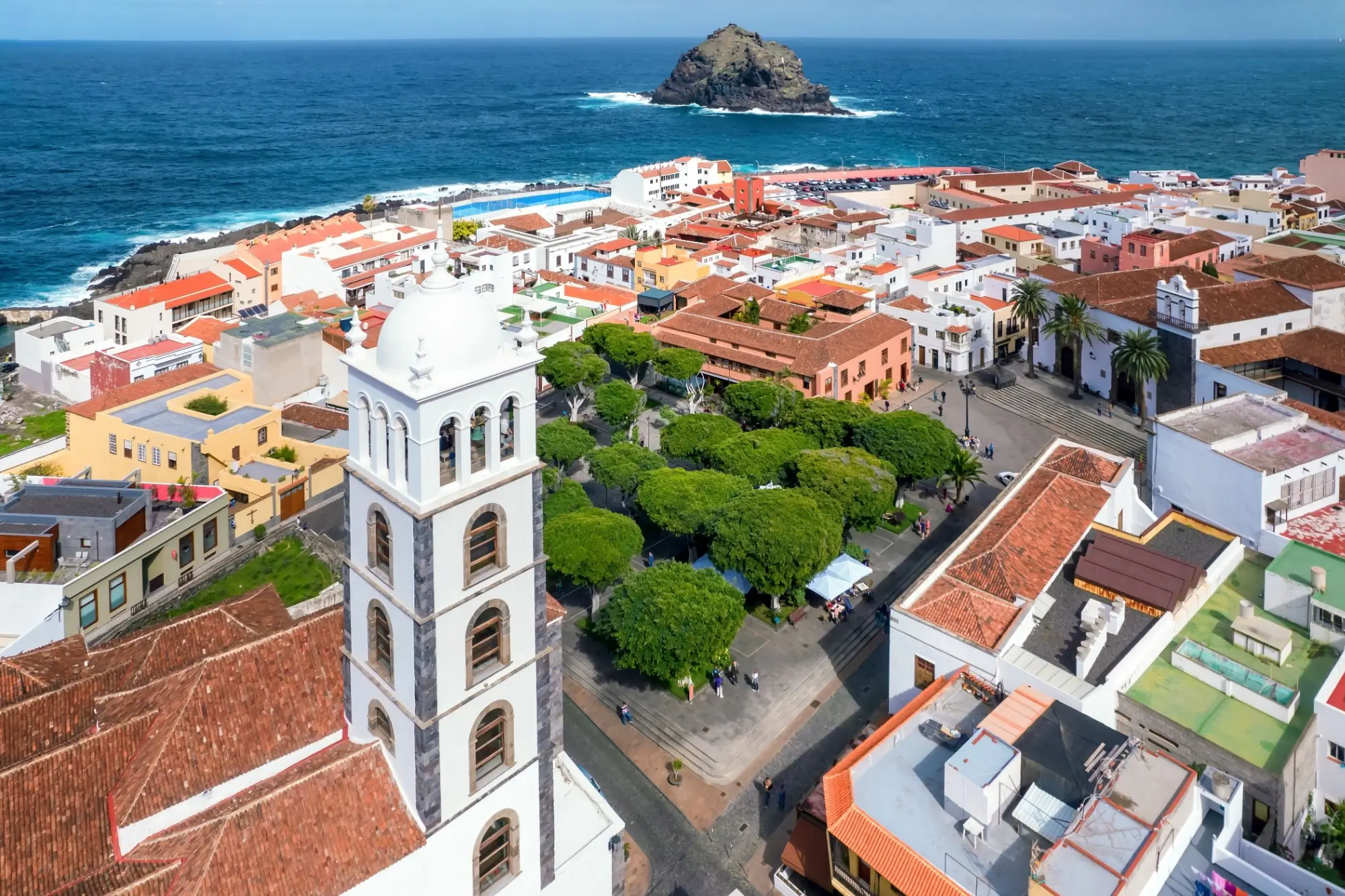 Shutterstock_2561373919 - Techsvět Město na ostrově Tenerife