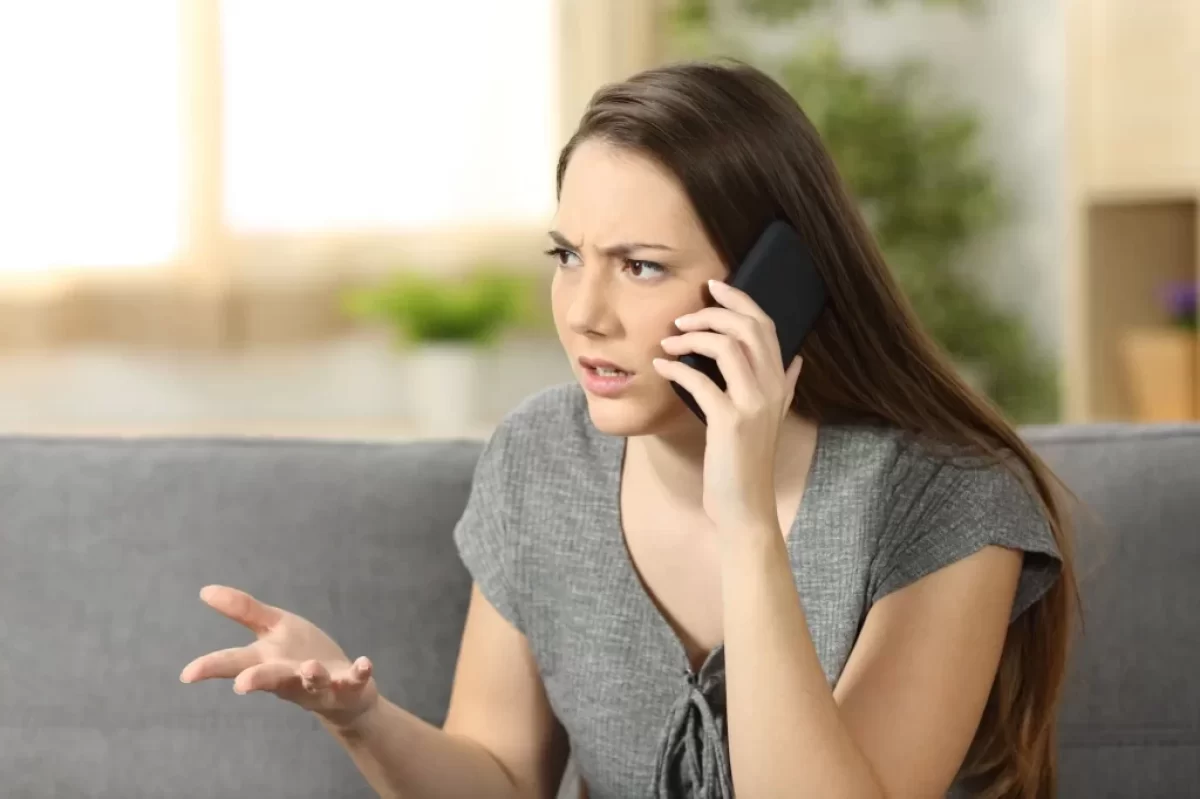 Žena telefonuje