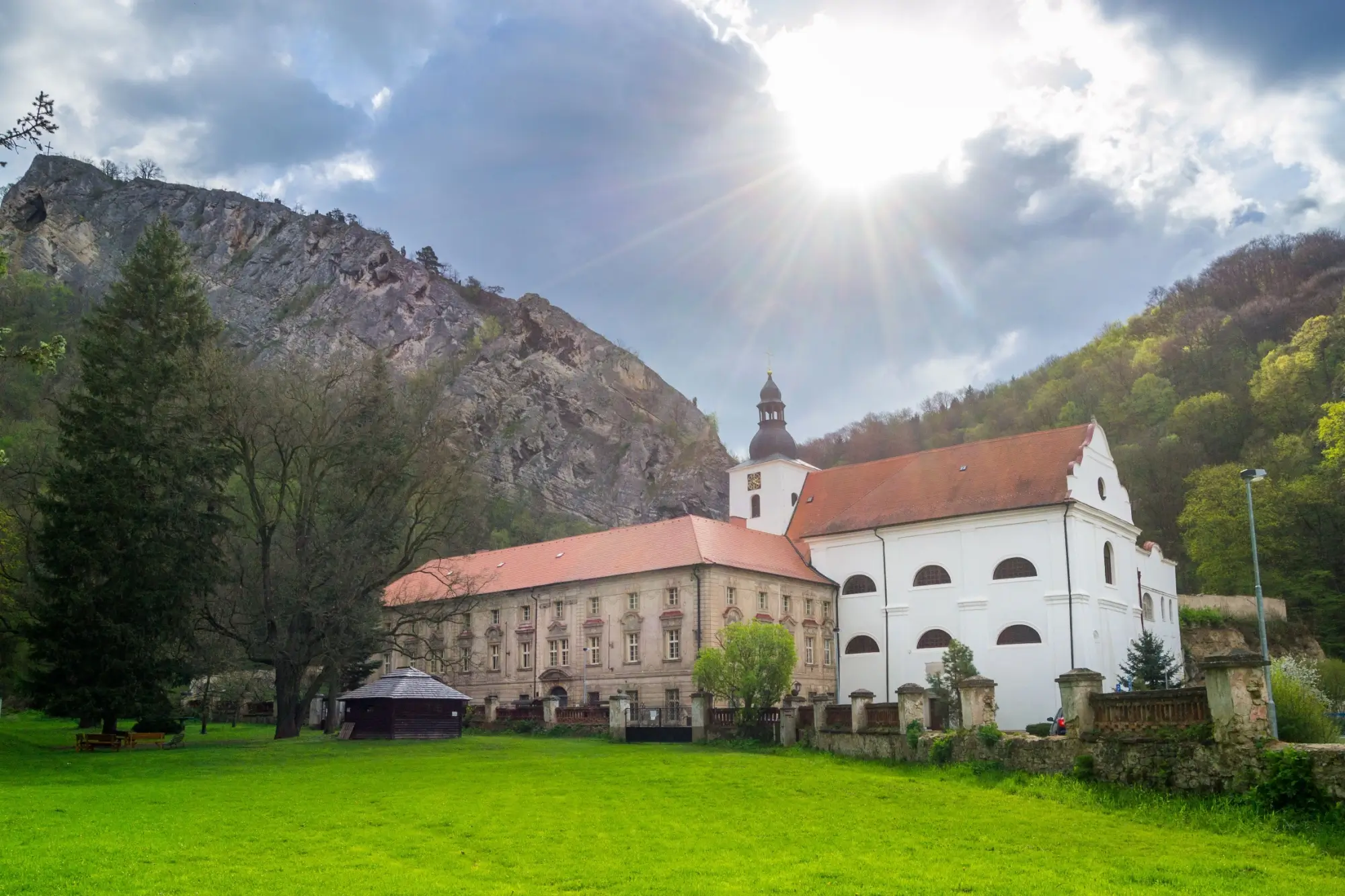 Shutterstock_671485738 - Techsvět Svatý Jak pod Skalou