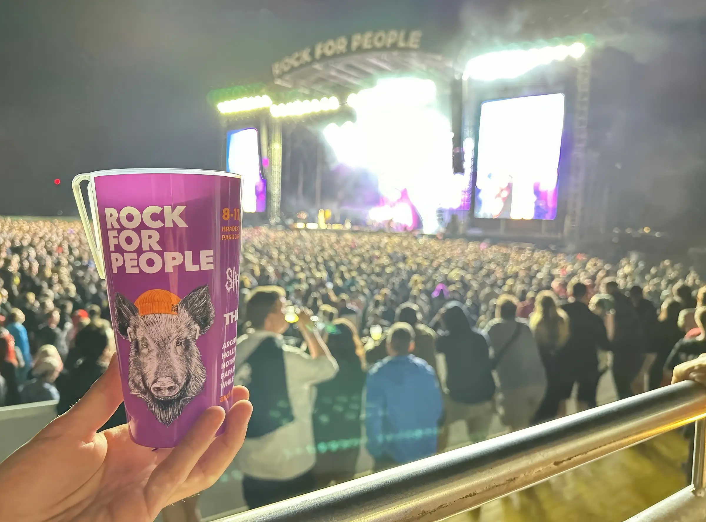 - Techsvět Kelímek od firmy NickNack na festivalu