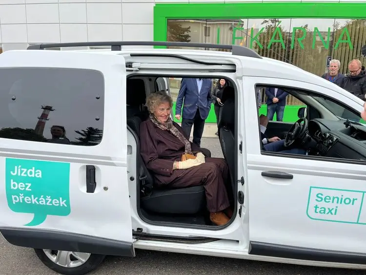 Senior Taxi můžete využít až padesátkrát do roka. - Techsvět Senior Taxi