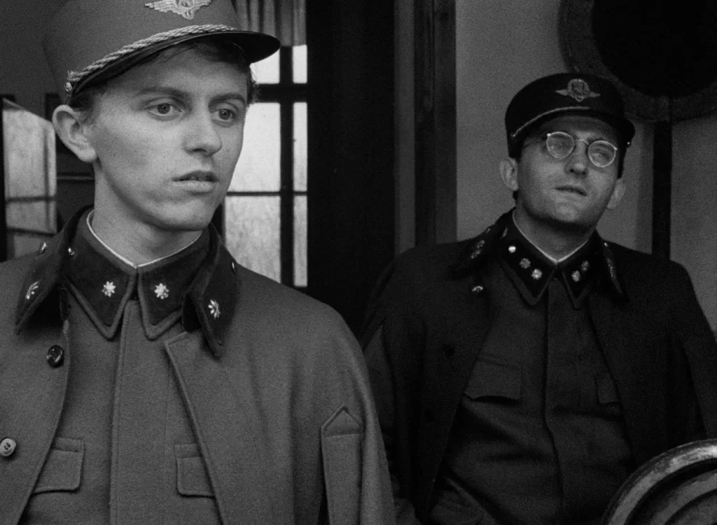 Ve Ostře sledované vlaky si zahrál Václav Neckář - Techsvět Film Ostře sledované vlaky