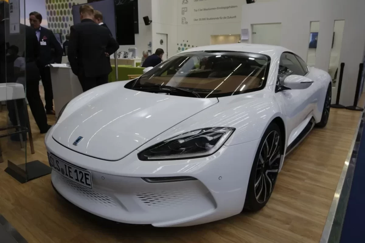 ISDERA Commendatore GT