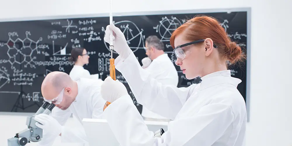 Vodnáři možná objeví něco, co změní celý svět. - Techsvět vědci ve výzkumné laboratoři