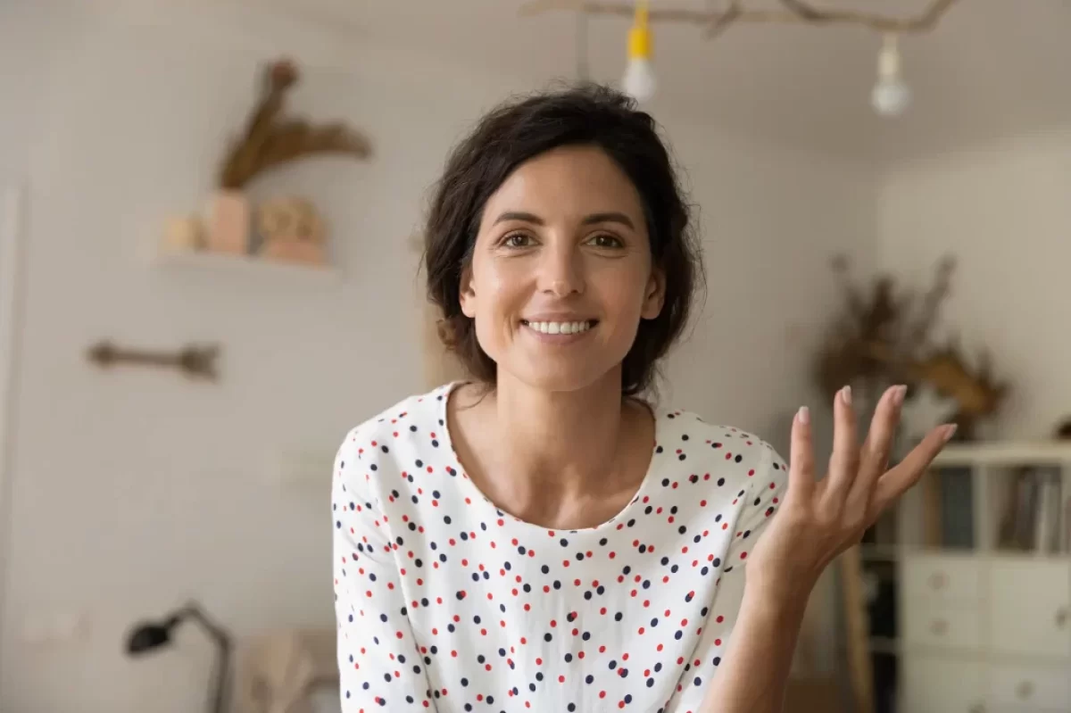 spokojená žena po pohovoru