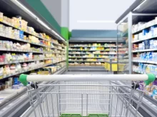 nákupní vozík v supermarketu