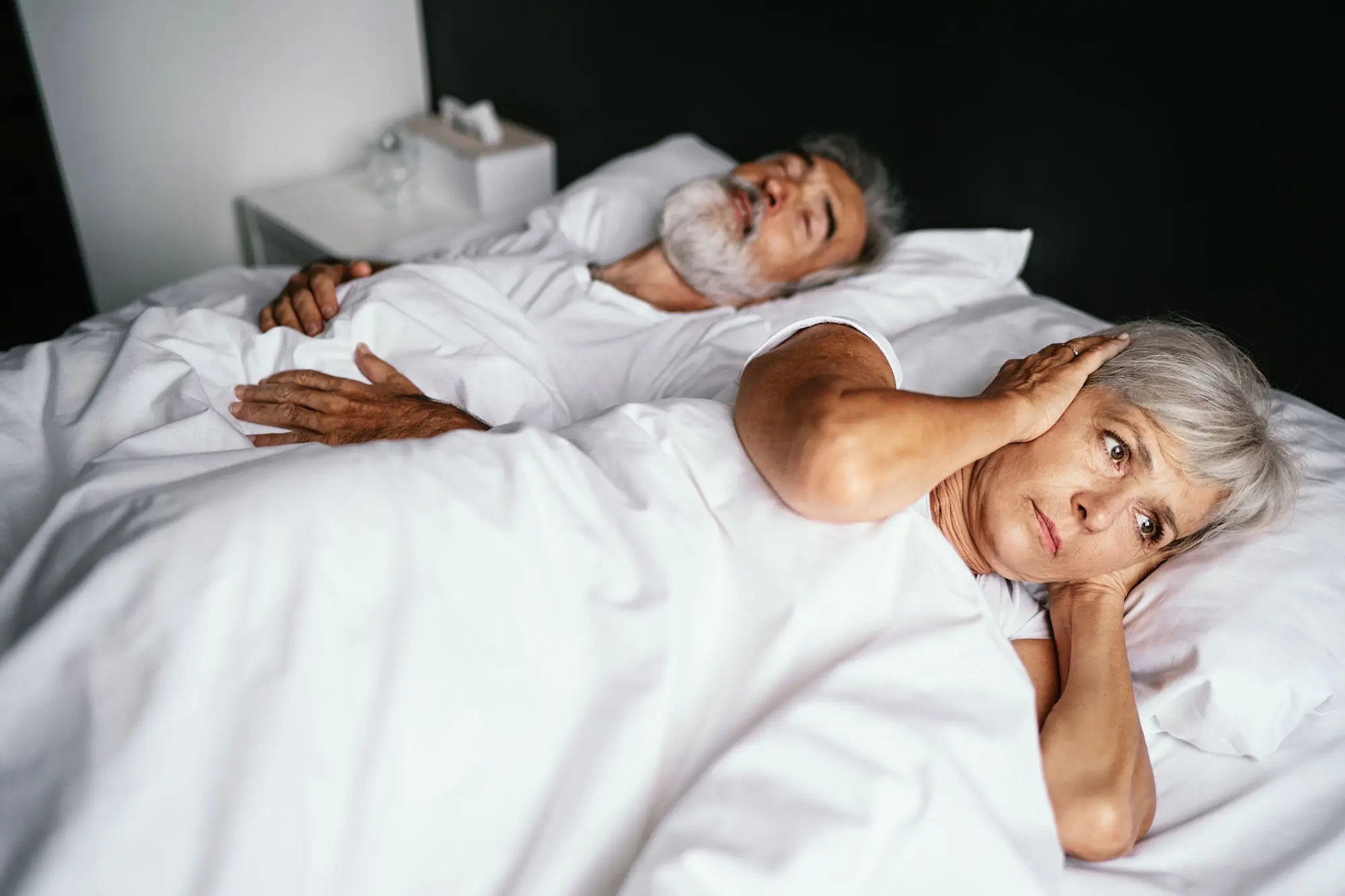 Shutterstock_1958305099 - Techsvět Muž chrápe