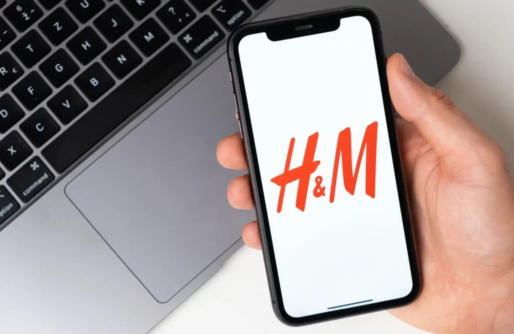 Řada zákazníků již raději nakupuje online, než v kamenné prodejně. - Techsvět Řetězec H&M eshop