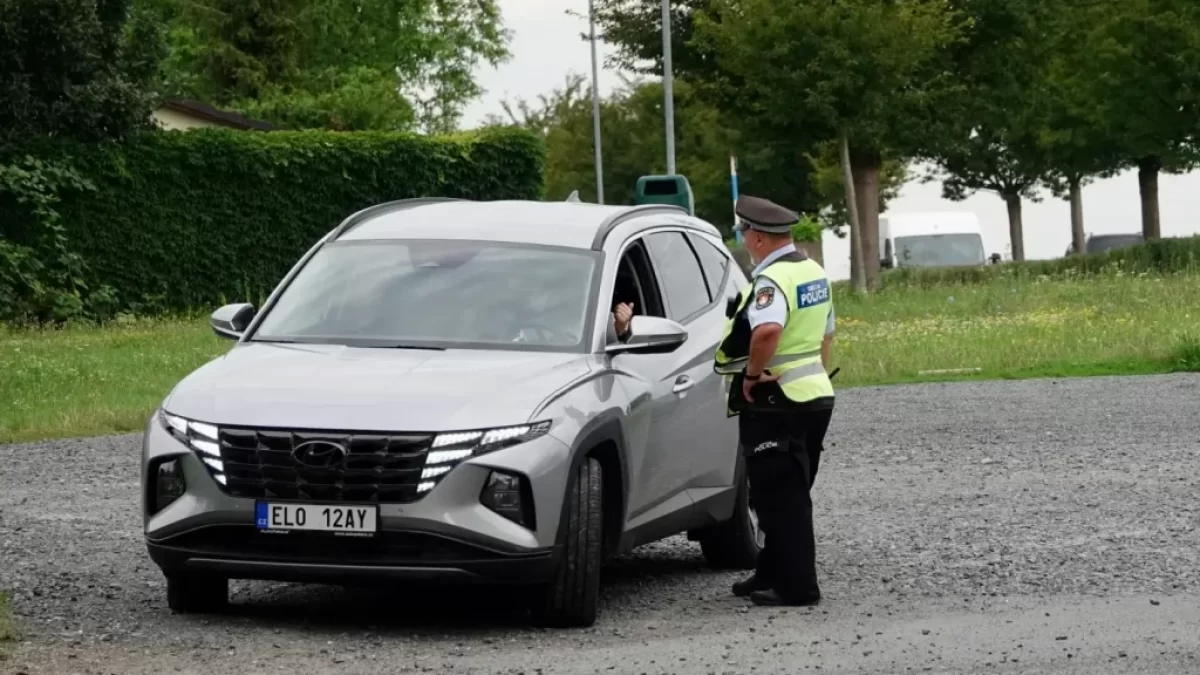 Policie staví řidiče