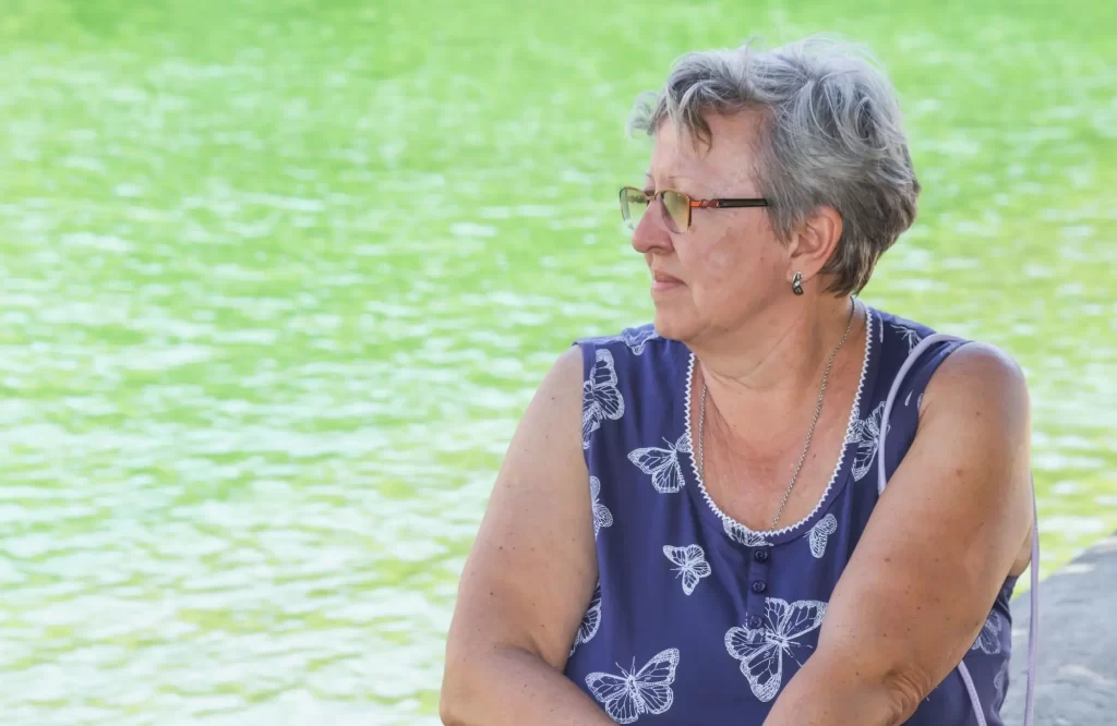 Osamoceně žijící seniorky na tom budou vůbec nejhůře. - Techsvět Seniorka