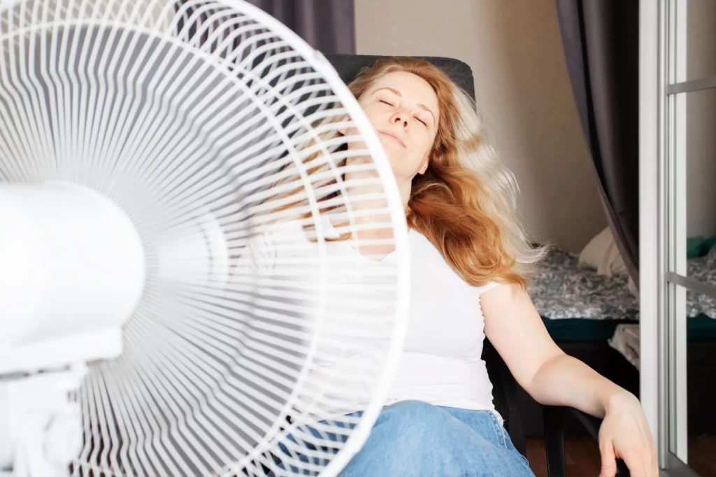 - Techsvět žena u větráku