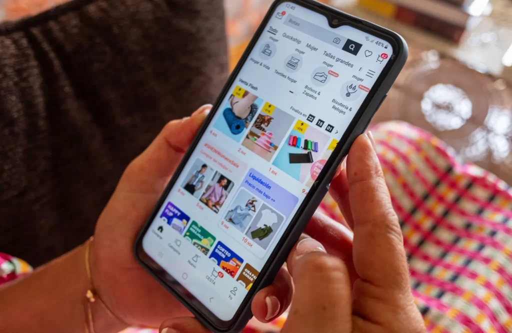Konkurovat fast fashion řetězcům je náročné. - Techsvět Fast fashion eshop