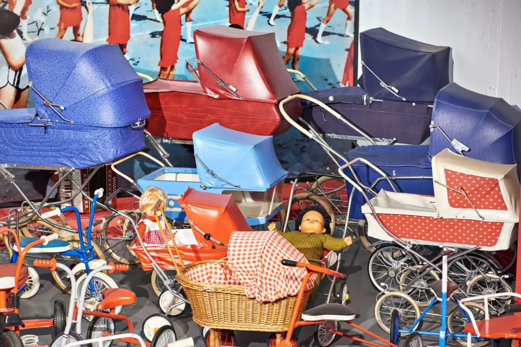 Shutterstock_2367259981 - Techsvět Retro kočárky z doby socialismu.