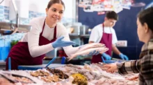 Prodavačka s rybami