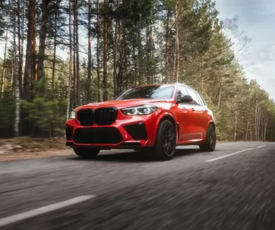 Červené BMW