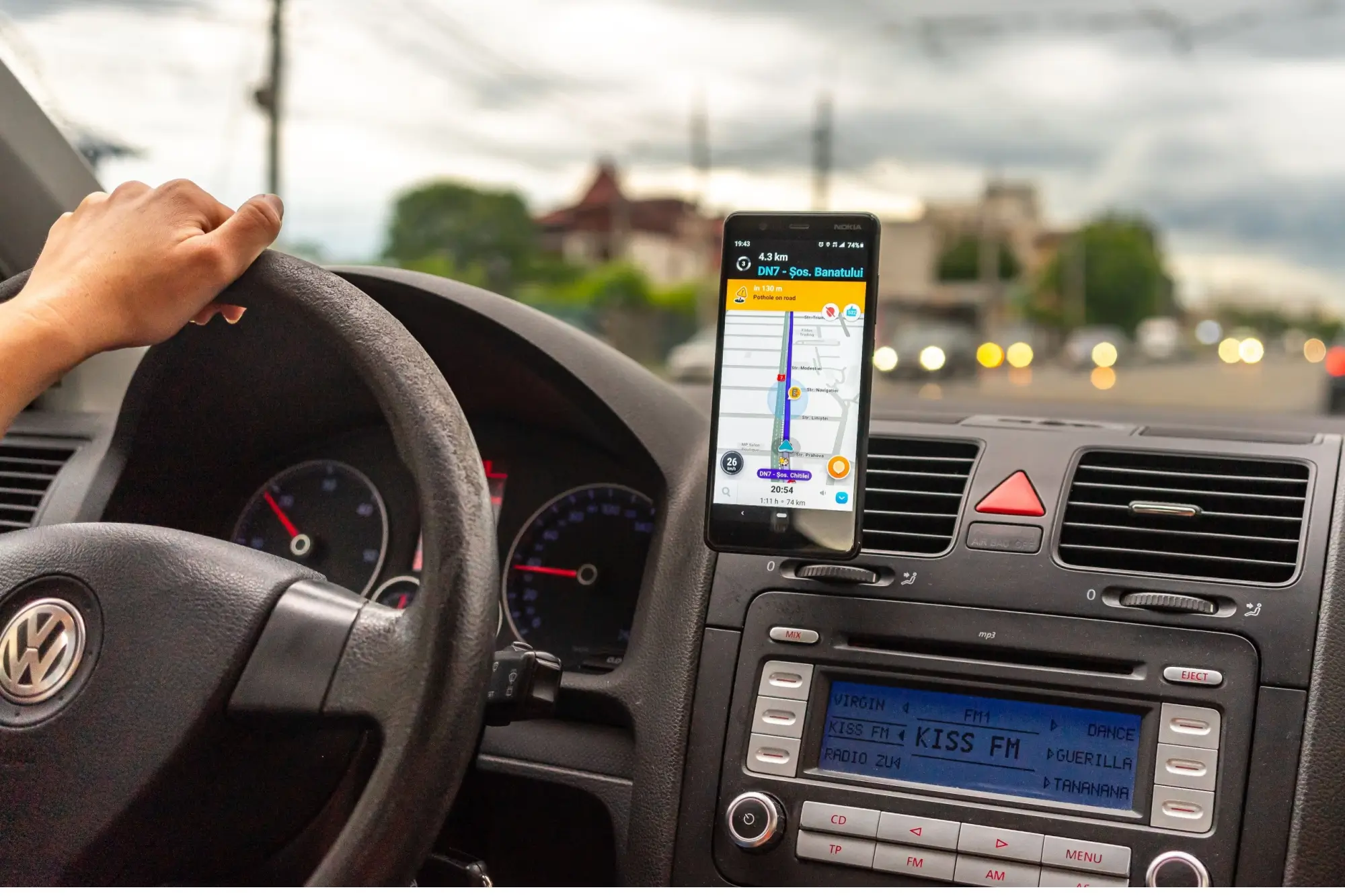 - Techsvět Waze aplikace v autě