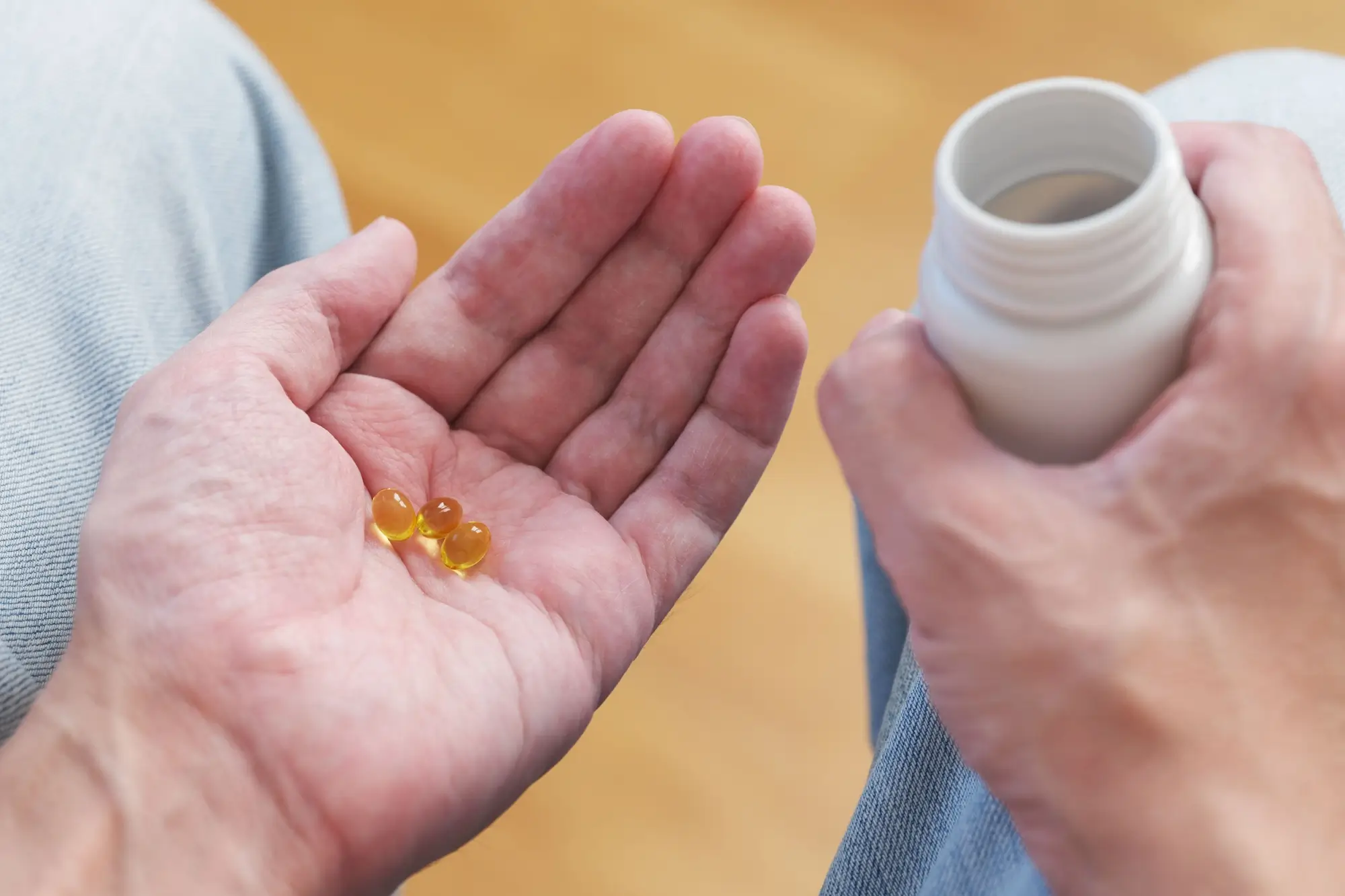 - Techsvět Vitamin D3 jako pilule v ruce