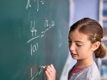 Žákyně u tabule
