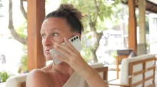 Žena telefonuje
