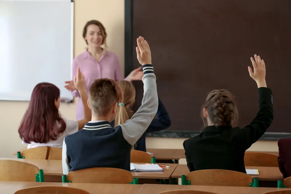 Shutterstock_588635603 - Techsvět Děti ve škole