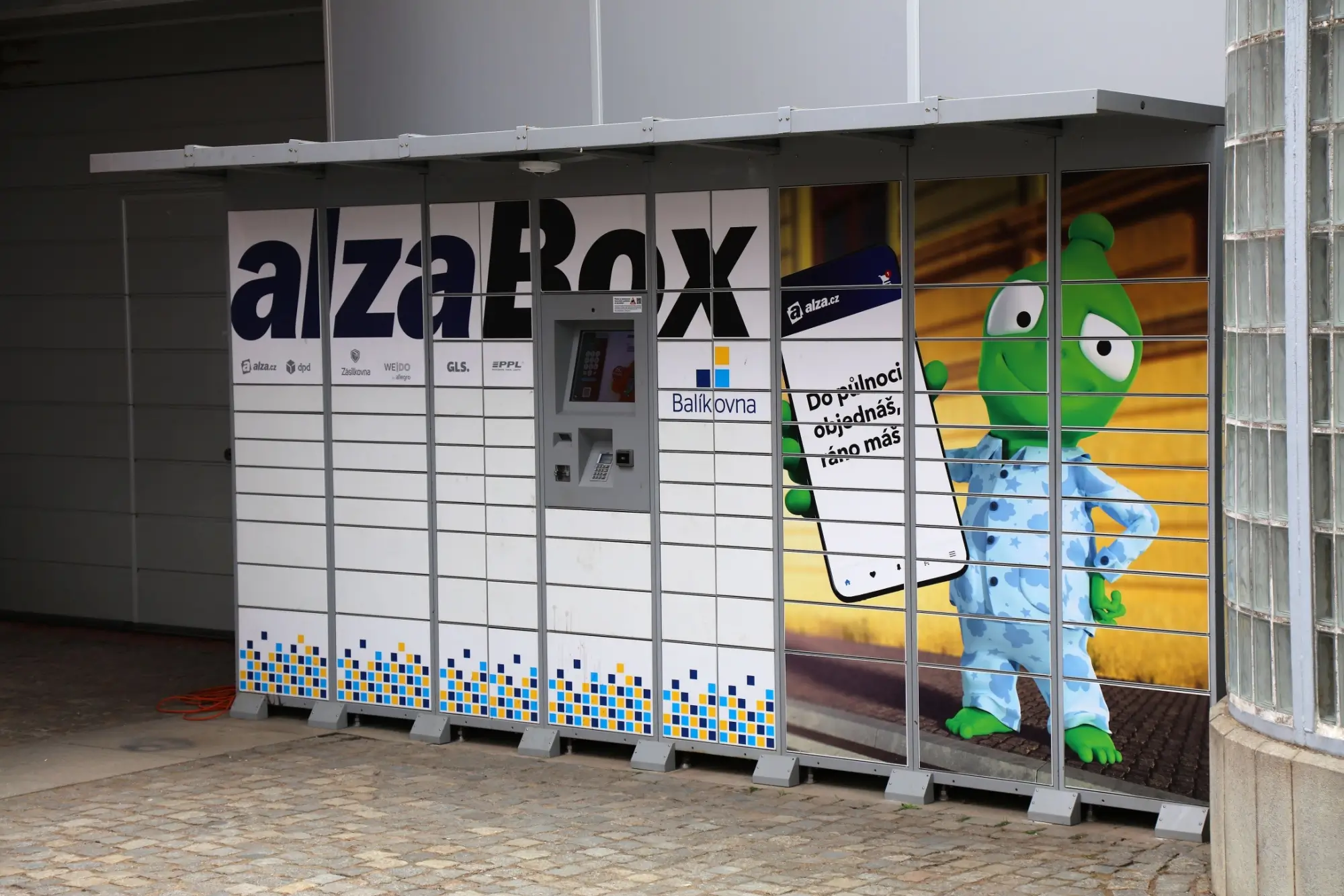 AlzaBox
