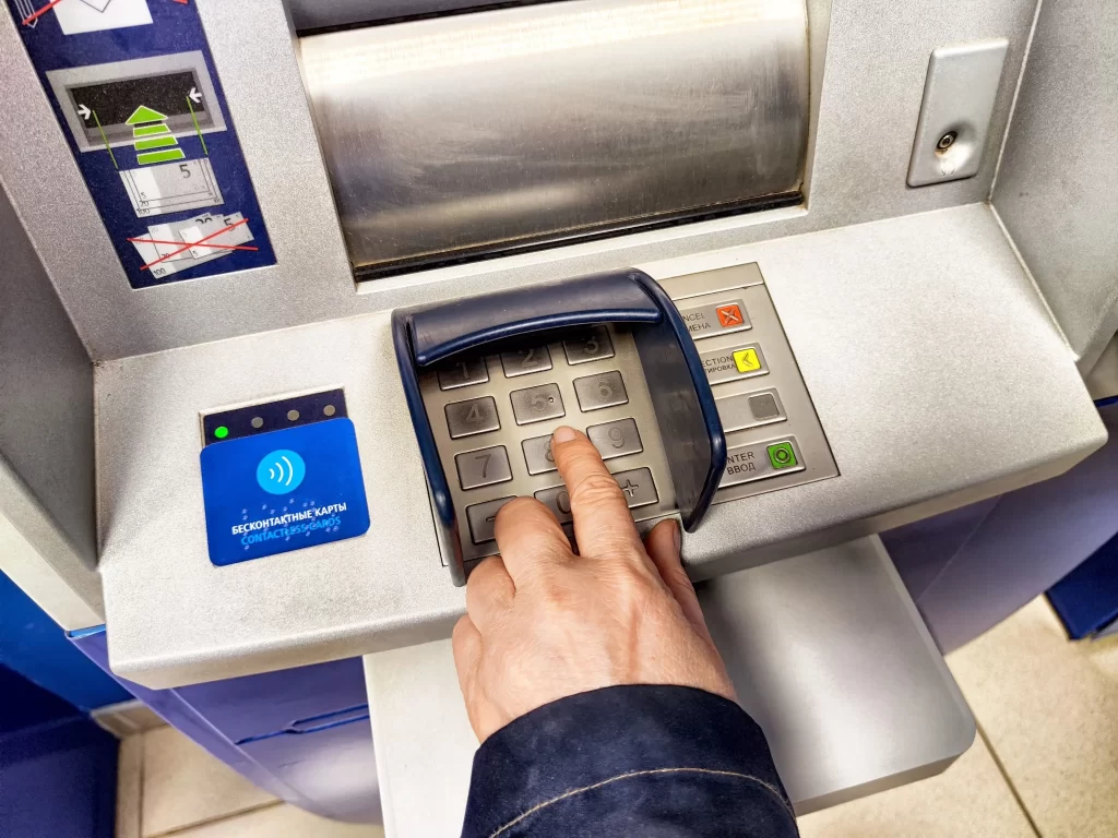 Shutterstock_atm2 - Techsvět Klávesnice bankomatu