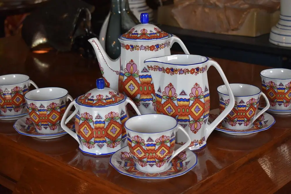 Historický čajový servis ve vrcholně kubistickém stylu. - Techsvět Historický čajový servis
