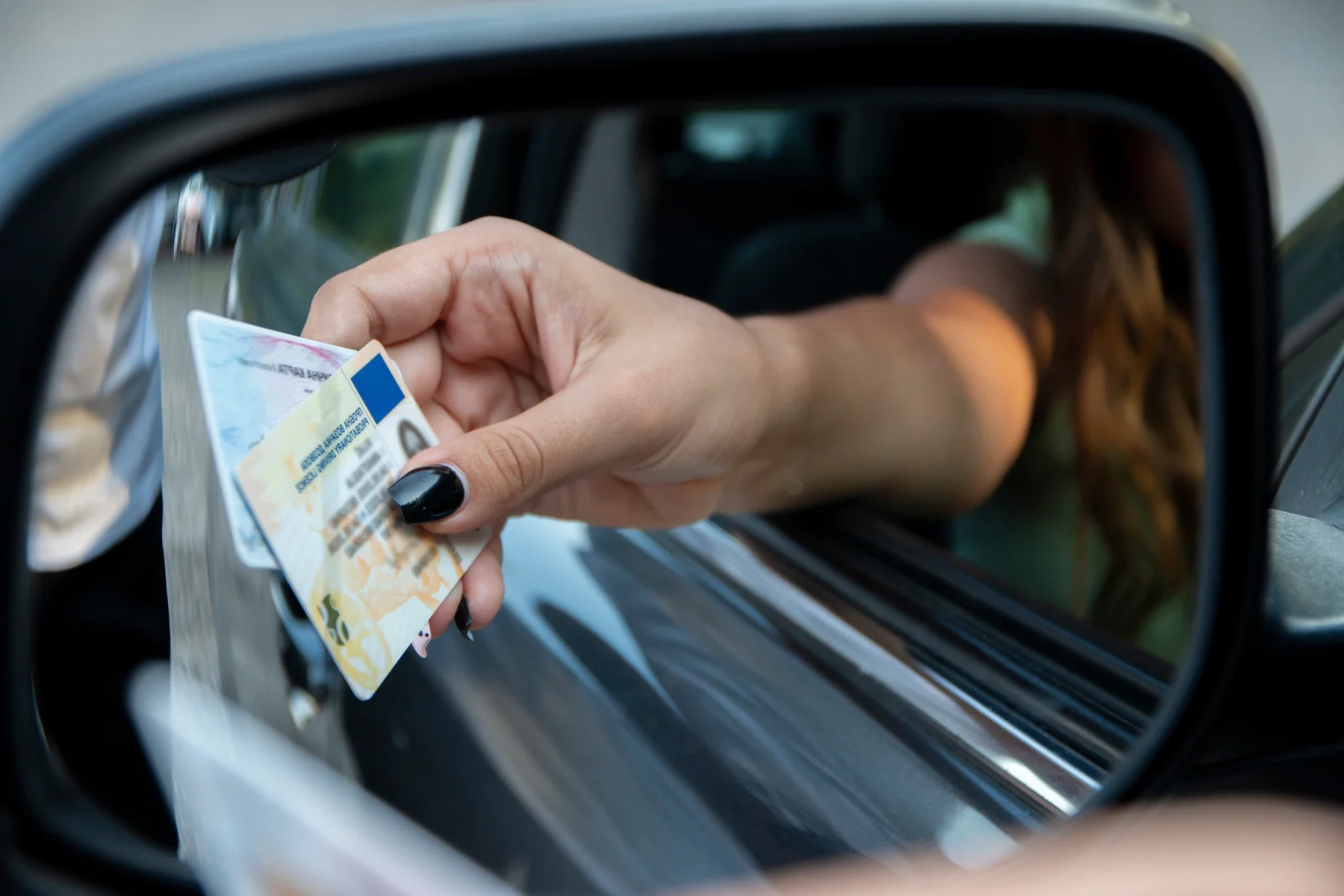 řidička low - Techsvět Řidička s doklady