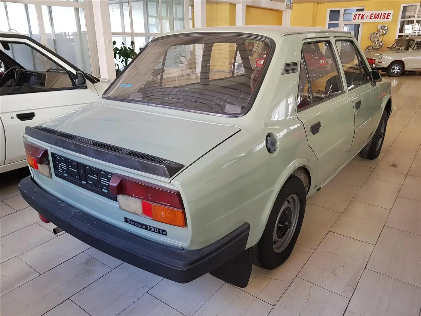 Škoda 120