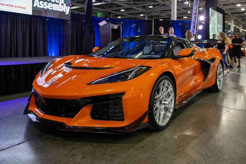 2026-Chevrolet-Corvette-ZR1X-Orange-Front-end - Techsvět Chevrolet Corvette ZR1X