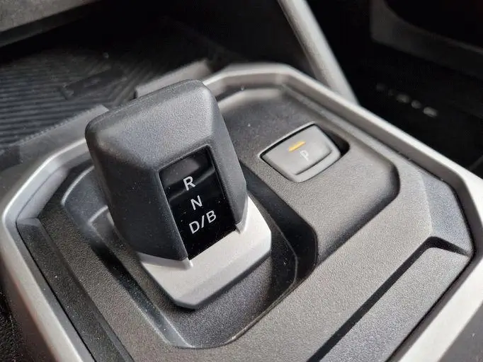 - Techsvět Dacia Duster hybrid 140
