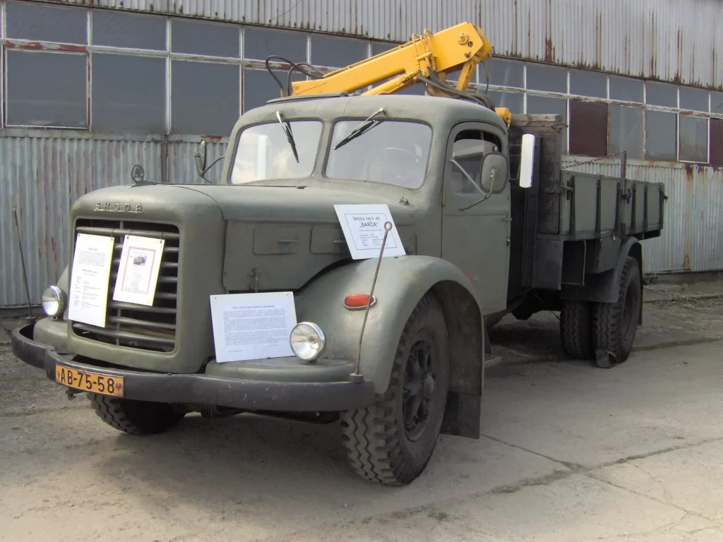 Brno_Řečkovice_depozitář_TMB_Škoda_706_R - Techsvět škoda 706 r