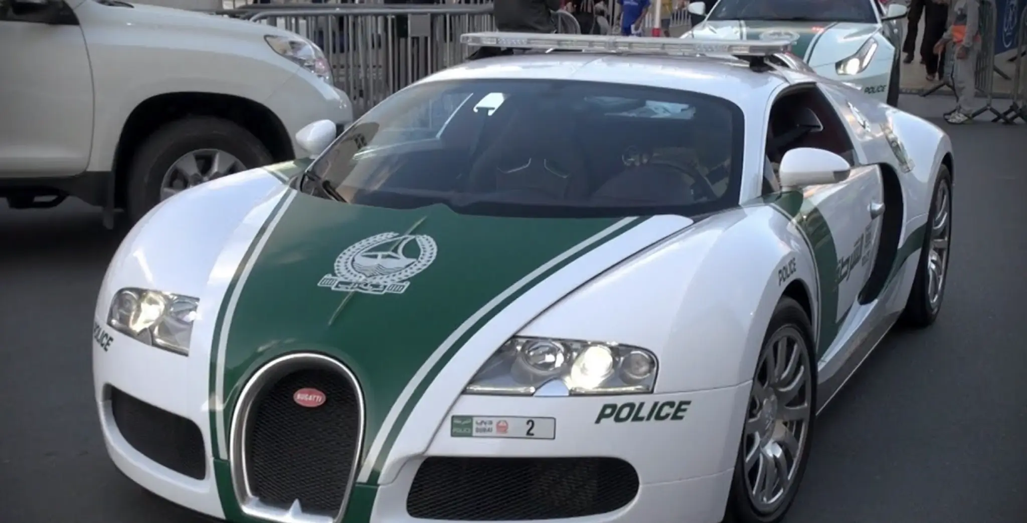 Bugatti-Veyron-dubai-police-car-2048x1044 - Techsvět Bugatti Veyron