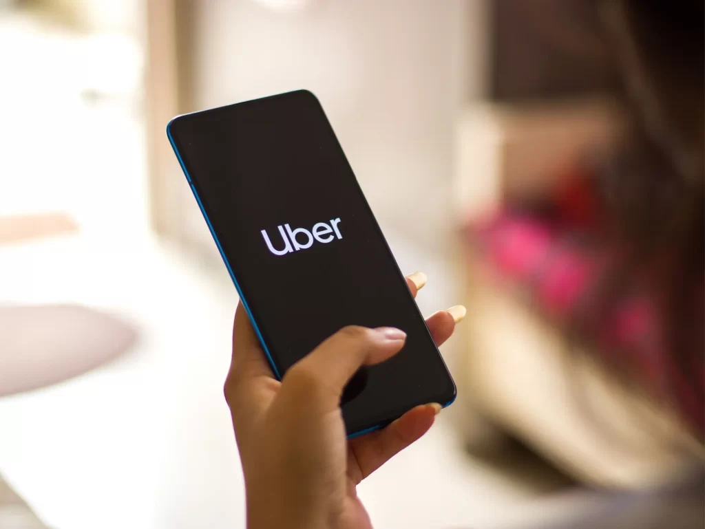 Shutterstock_1741279310 - Techsvět Uber aplikace