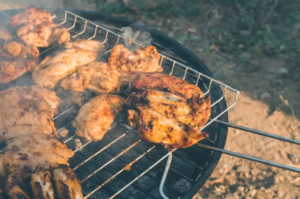 Shutterstock_1768059806 - Techsvět Maso na grilu