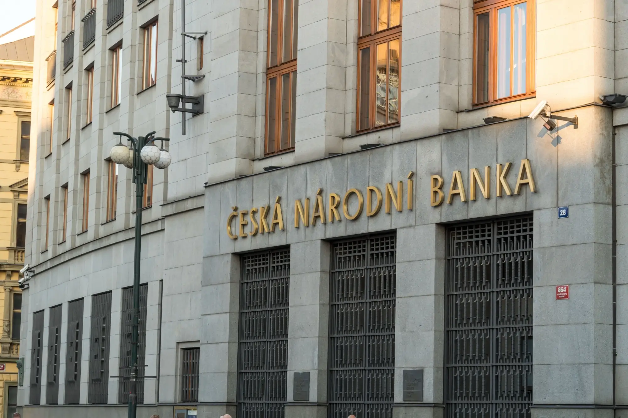 Shutterstock_2117617748 - Techsvět Česká národní banka