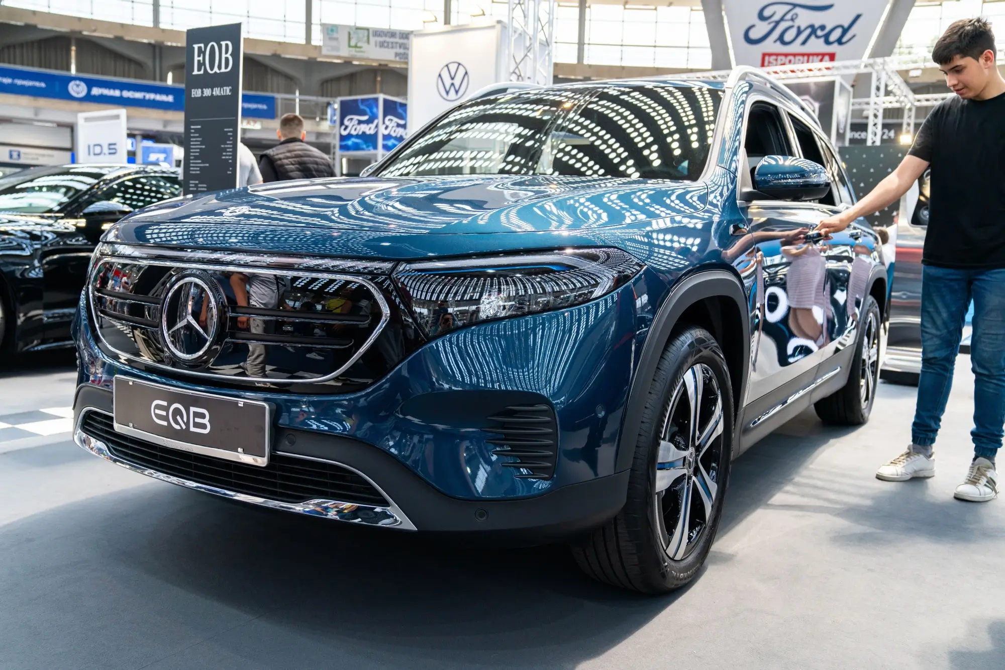Shutterstock_2156315799 - Techsvět Mercedes EQB