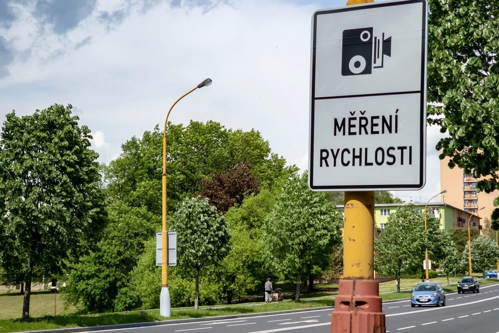 Shutterstock_2189379301 1 - Techsvět Cedule "Měření rychlosti"