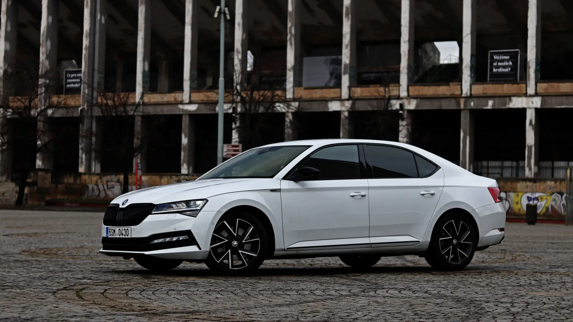 Shutterstock_2196544117 - Techsvět Škoda Superb
