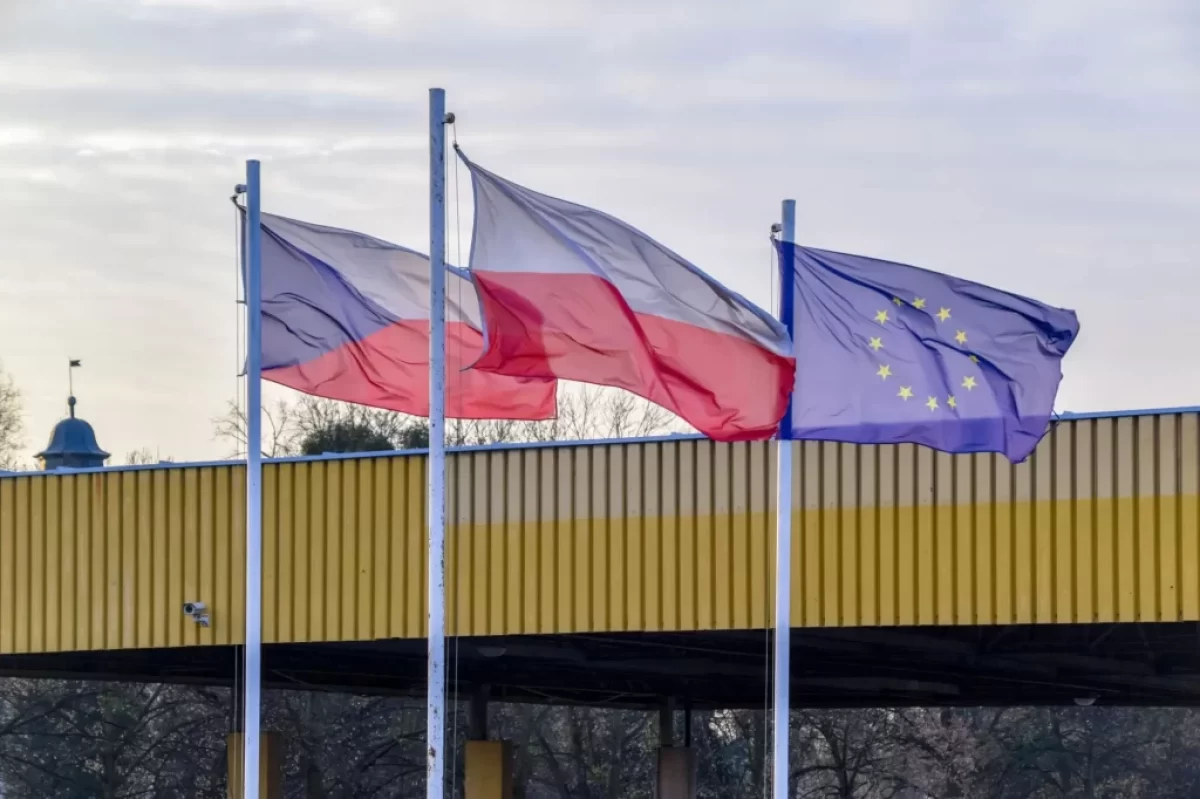 Vlajky Polska, Česka a EU