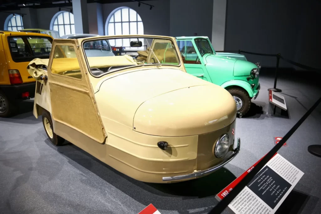 První verze jako trojkolka z roku 1952 - Techsvět SMZ ve sbírce