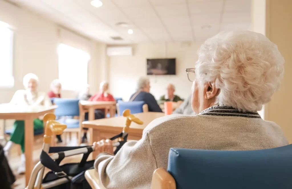 V domovech seniorů je nedostatek personálu. - Techsvět Domov seniorů