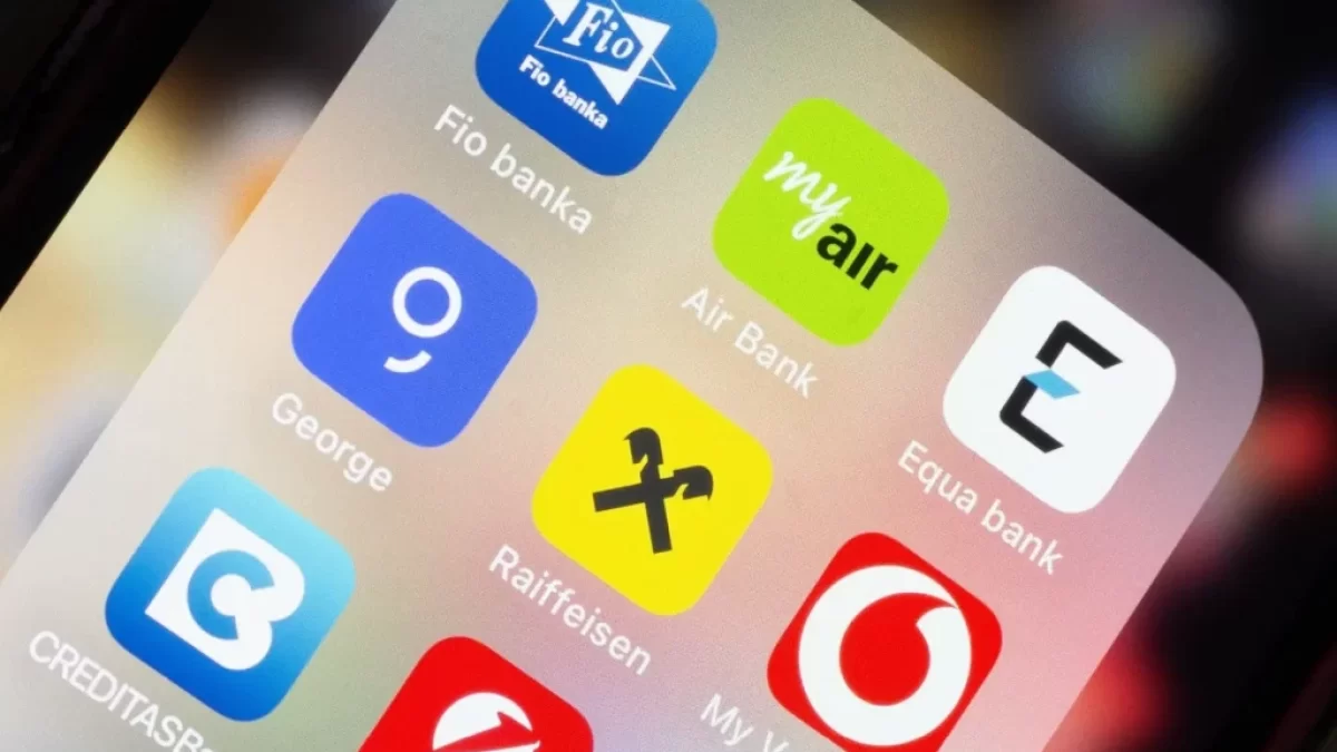 Bankovní aplikace v mobilu