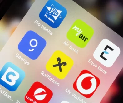 Bankovní aplikace v mobilu