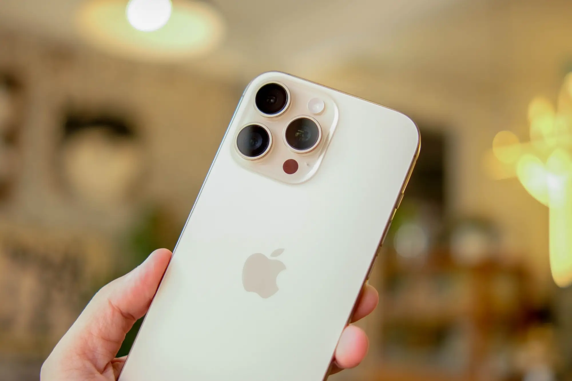Shutterstock_2519350435 - Techsvět iPhone