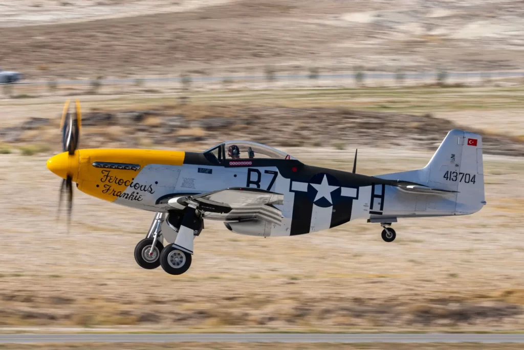 Letoun North American P-51 Mustang je ikonický, FOTO: Shutterstock - Techsvět North American P-51 Mustang