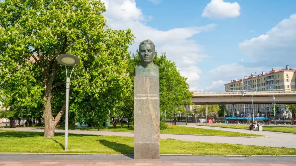 Vladimir Komarov má v Moskvě pomník